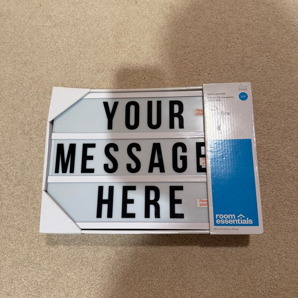 Room Essentials Custom LED Message Board - Picture 2 of 3